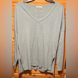 wasabi + mint Soft Turquoise Blue Long Sleeve V-Neck Tee Large